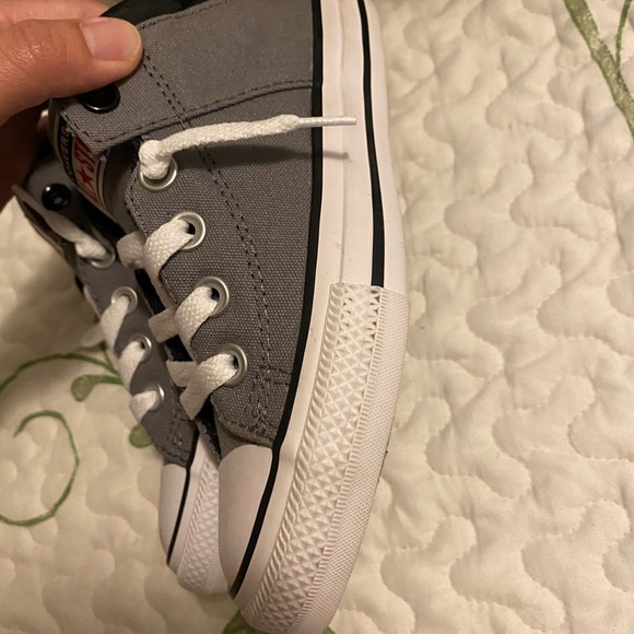 Converse shoes - Picture 7 of 7